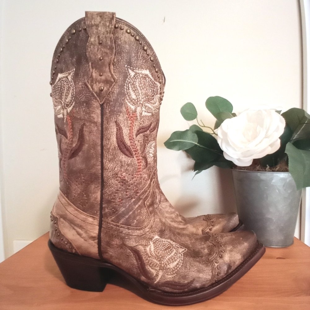 NWOB Charlie 1 Horse by Lucchese Floral Boots (7.5B)